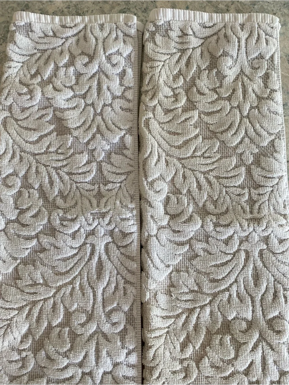 Nicole Milker Neutral Leaf Jacquard Bath Towel Set